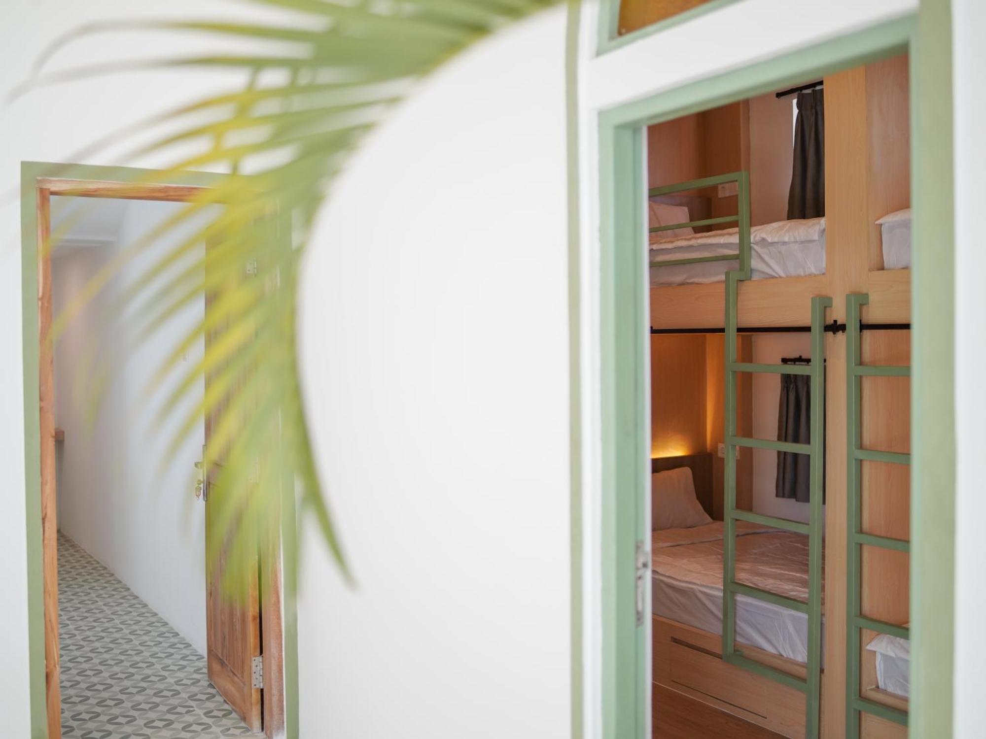 Puri Rinjani Bungalows & Hostel Kuta  Eksteriør bilde