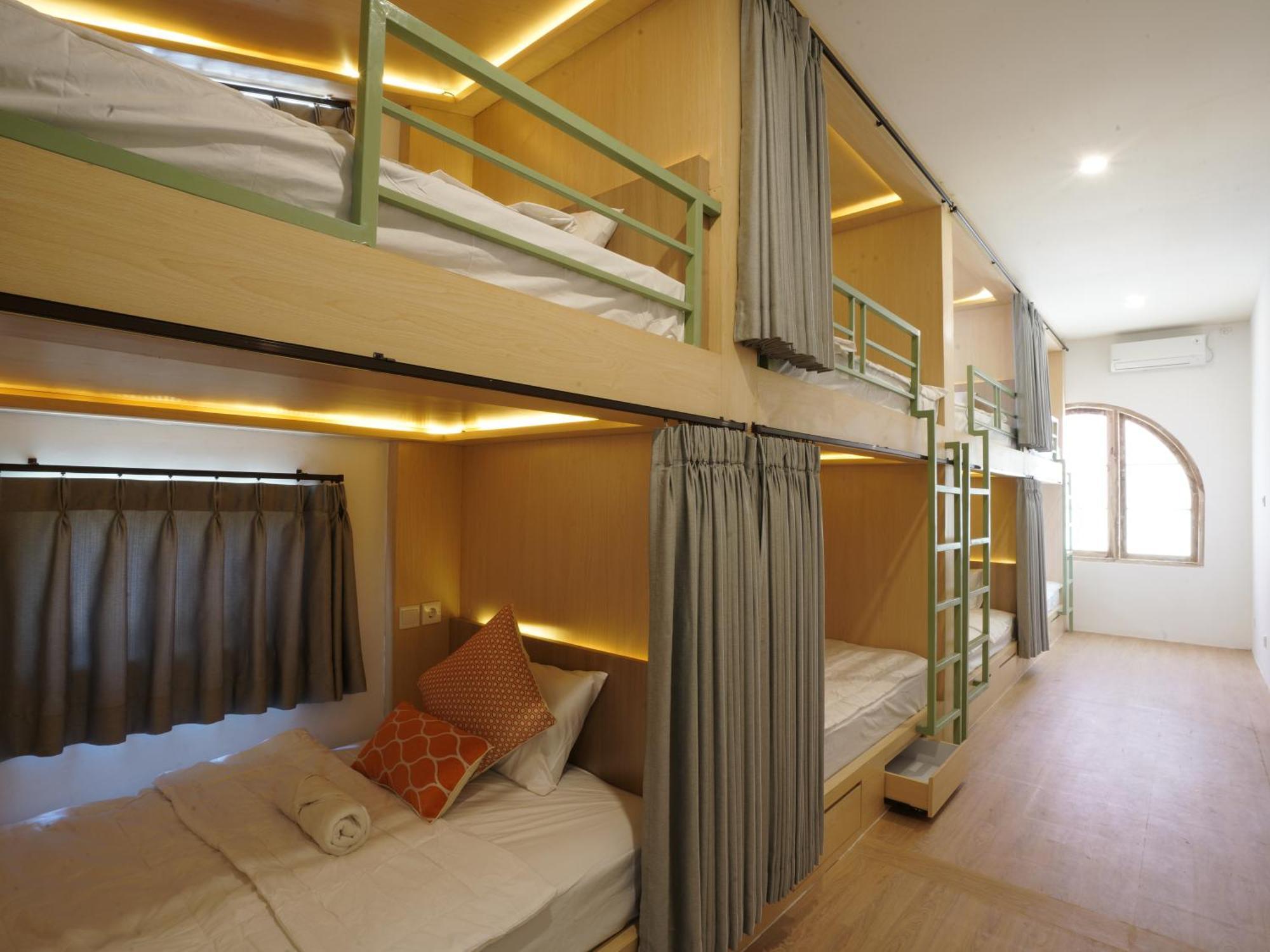 Puri Rinjani Bungalows & Hostel Kuta  Eksteriør bilde