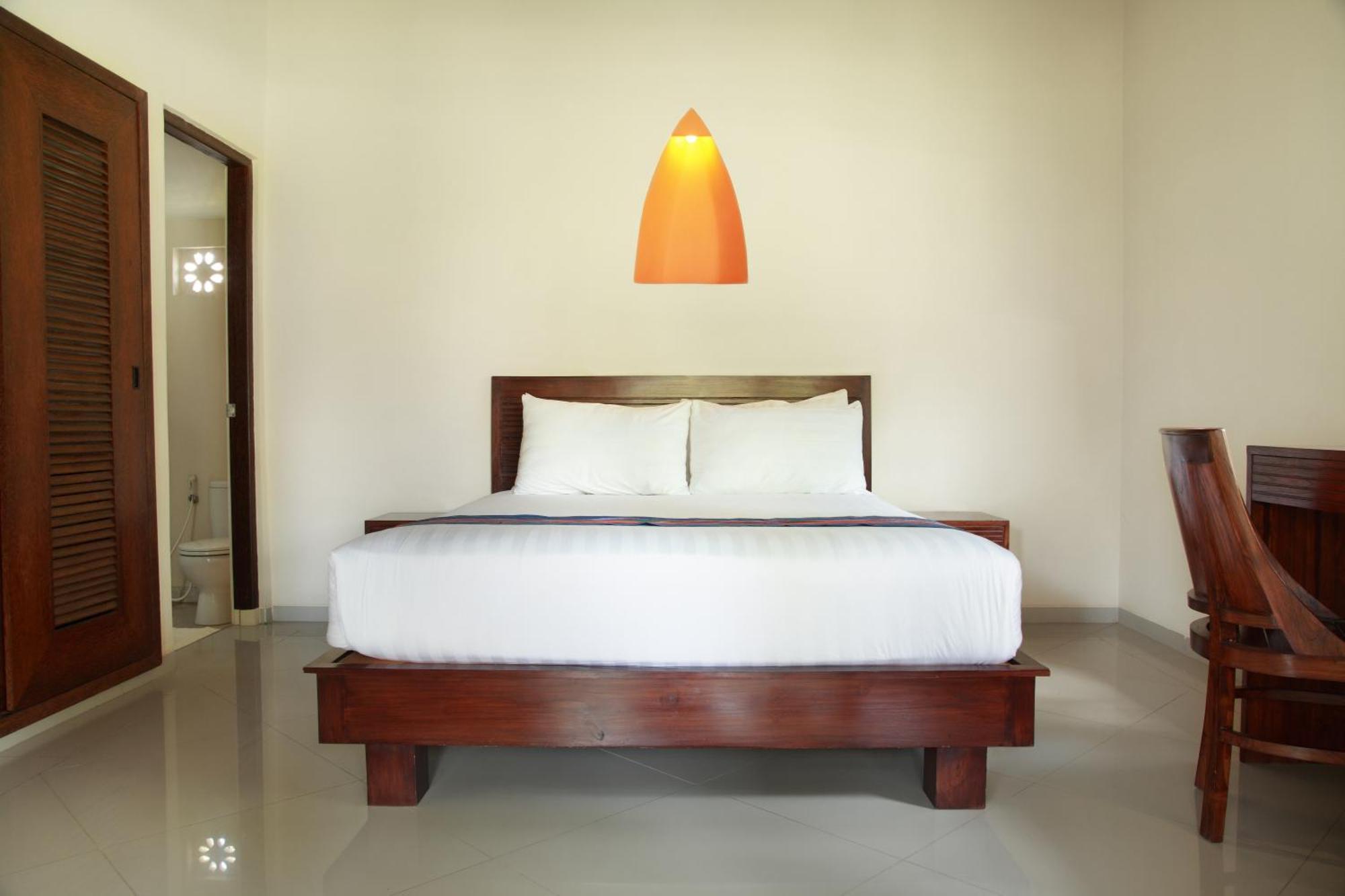 Puri Rinjani Bungalows & Hostel Kuta  Eksteriør bilde