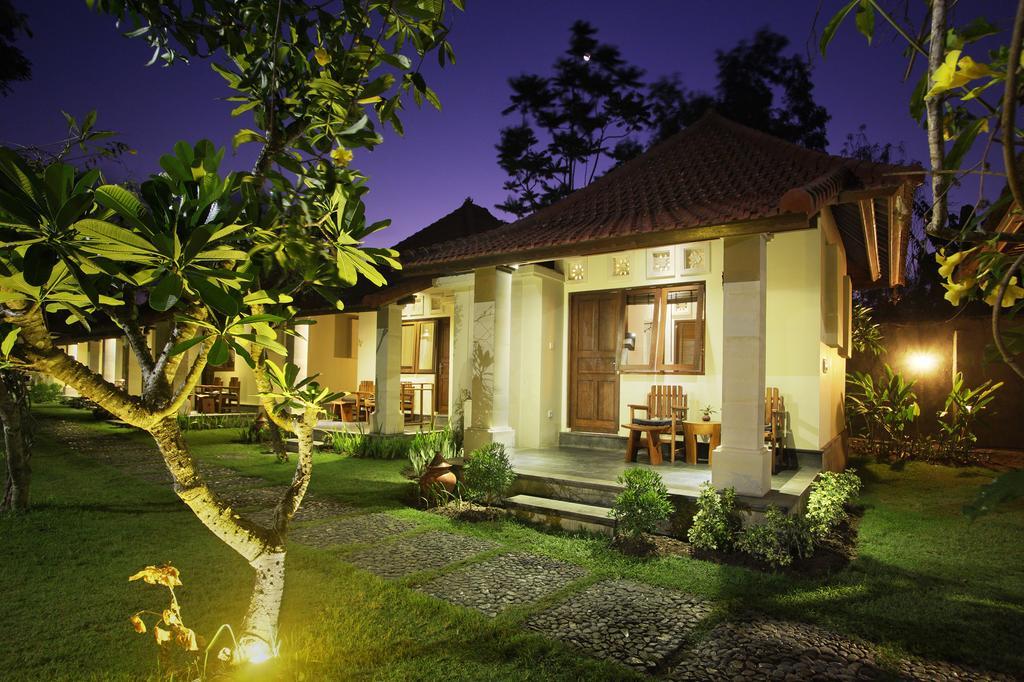 Puri Rinjani Bungalows & Hostel Kuta  Eksteriør bilde